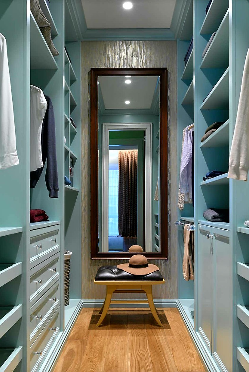 Параллельная гардеробная комната с большим зеркалом Орск