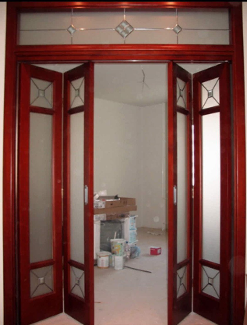 Дверь гармошка с декоративными стеклянными вставками Орск